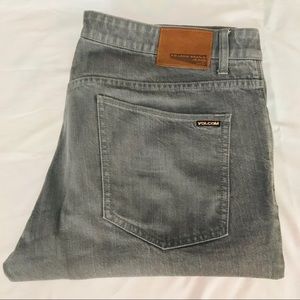 🍁Volcom Slim Straight Men’s Jeans 🎄